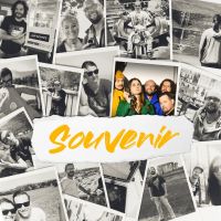 STRELLE RECORDS kündigt den neuen Hit "Souvenir" der halb.schwestern an, der am 24. Mai 2023 erscheint. Die österreichische Band vermischt deutschen Pop und Rock und kreiert eine emotionale Reise durch vergangene Liebe und Erinnerungen. Mit poetischen Texten und eingängigen Melodien zeigt "Souvenir" ihr künstlerisches Wachstum und sprengt Genre-Grenzen. Halten Sie Ausschau nach mehr von den halb.schwestern!