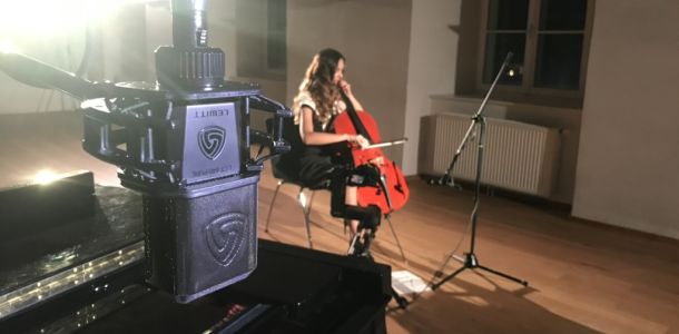 Strelle Records, Ton und FIlmstudio mit einem Lewitt Mikrofon